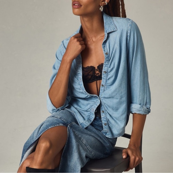 Anthropologie Cloth & Stone Shirred Buttondown Shirt - Picture 4 of 7